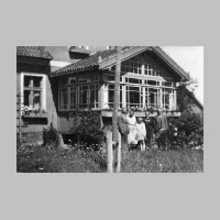 034-0015 Villa Christoph in Gruenlinde 1941.2.von links Margarethe Sontowski,.jpg